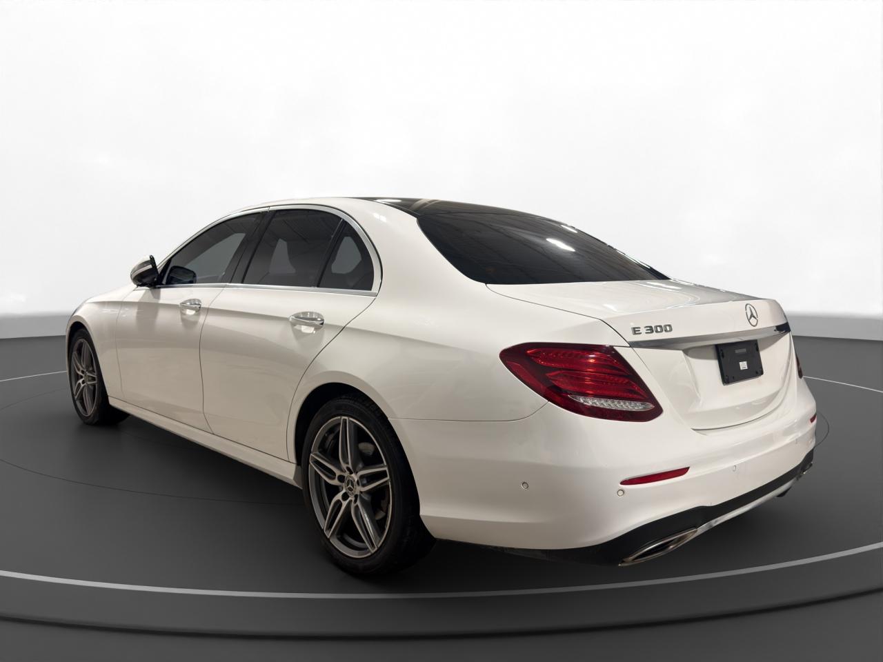 2019 Mercedes-Benz E-Class E 300 | AMG PACKAGE | Photo