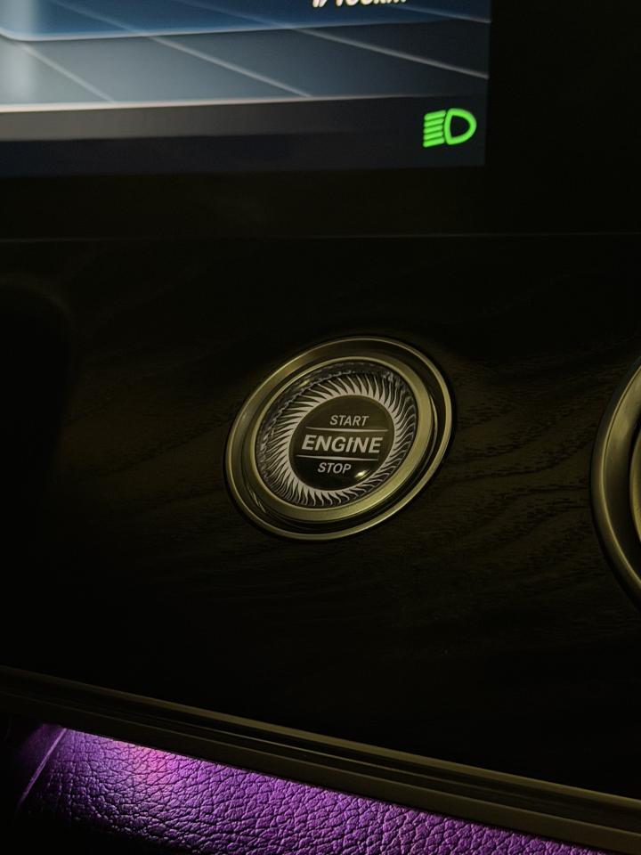 2019 Mercedes-Benz E-Class E 300 | AMG PACKAGE | Photo