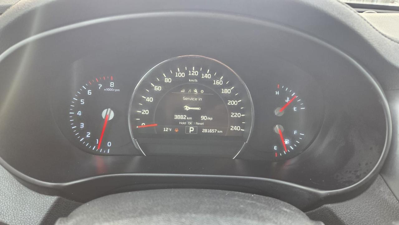 2017 Kia Sorento EX V6, 7 PASSENGER, LEATHER, LOADED, CERTIFIED Photo