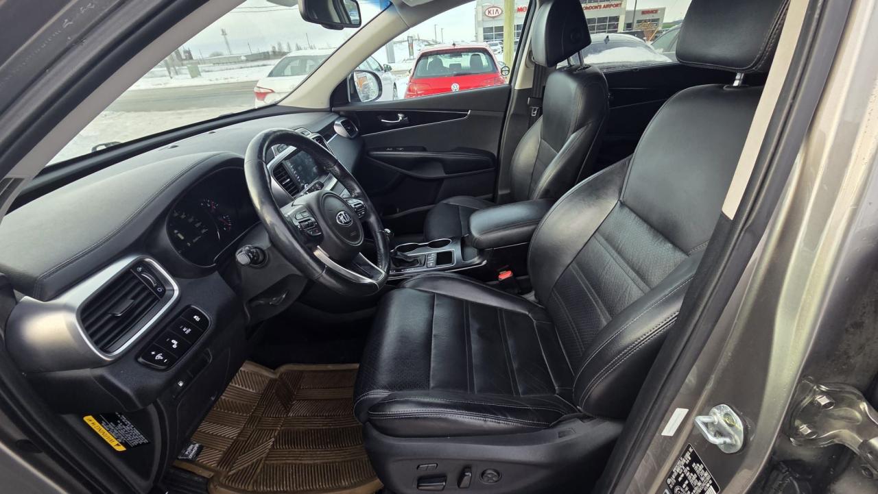 2017 Kia Sorento EX V6, 7 PASSENGER, LEATHER, LOADED, CERTIFIED Photo
