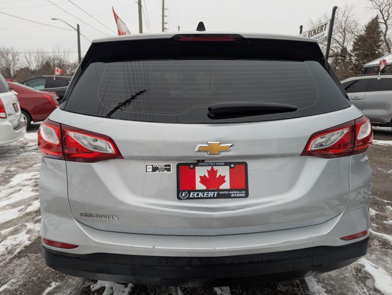 2021 Chevrolet Equinox LS WITH APPLE CARPLAY!! Photo