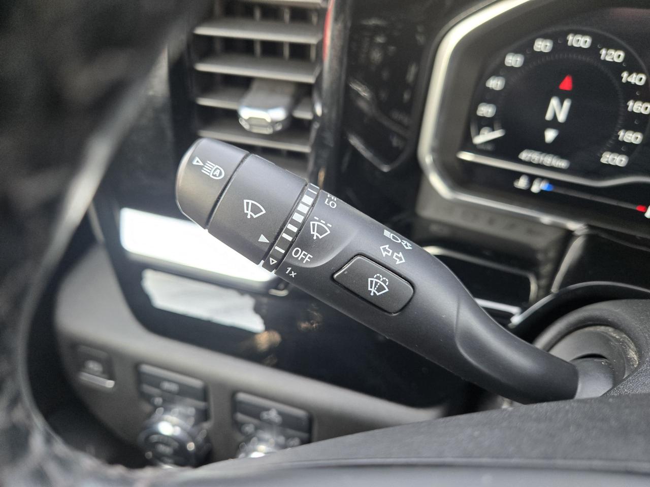 2023 GMC Sierra 1500 SLE Photo