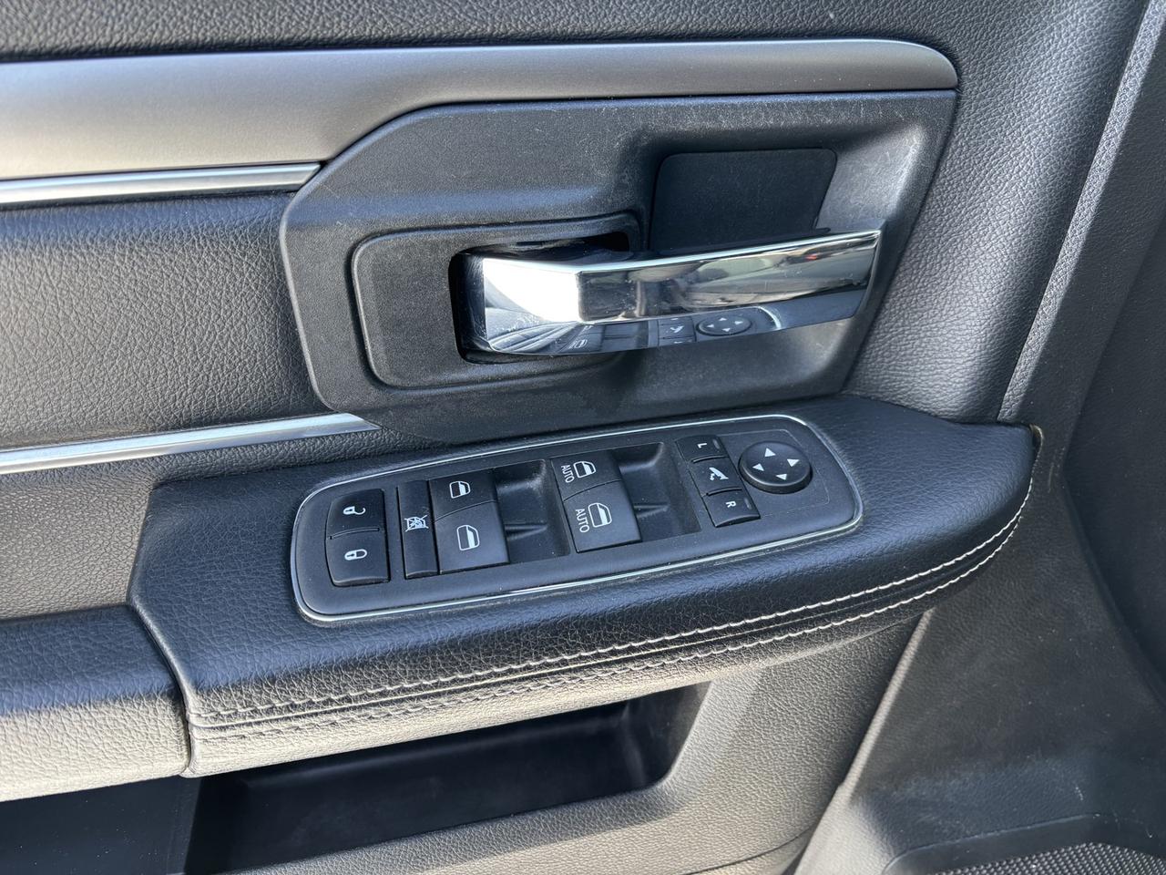 2021 RAM 1500 Classic Warlock 1 OWNER NO~ACCIDENTS Photo