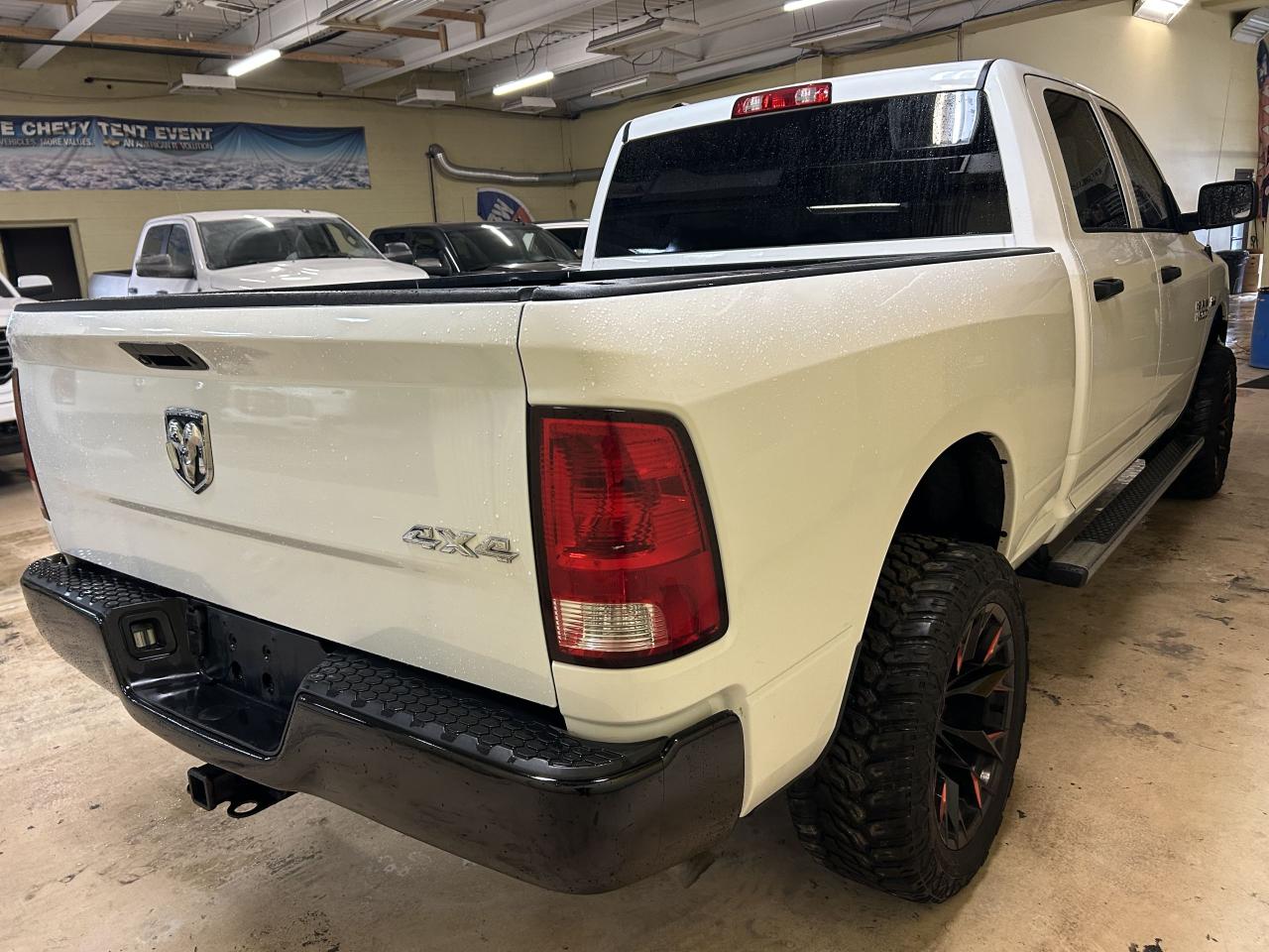 2017 RAM 1500 ST Photo