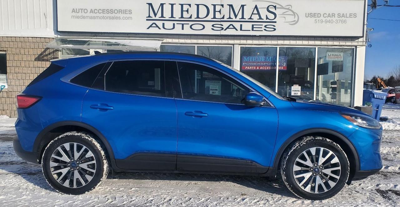 <p>Certified! Lane-departure warning, blind spot monitoring and back-up sensors! Heated leather seats, power liftgate and back-up camera. Economical 4 cylinder engine, automatic transmission and AWD drivetrain. Price plus taxes and licensing.</p><p>3 year/ 70 000km Lubrico warranty with up to $4000 per eligible claim and $150 deductible available for only an additional $1795+HST</p><p class=MsoNormal>Miedemas has been selling quality used cars since 1973! Honest, professional and friendly staff with that small town feel. No pressure buying! Come see what it takes to keep customers coming for over 40years in business! Financing available on qualified units! Warranty available! All cars sold certified with oil changed and ready to go unless otherwise posted. We&rsquo;re here to help.</p>