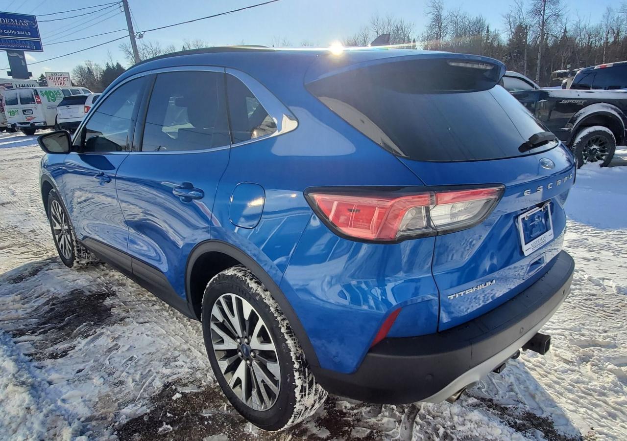2020 Ford Escape Titanium AWD Photo