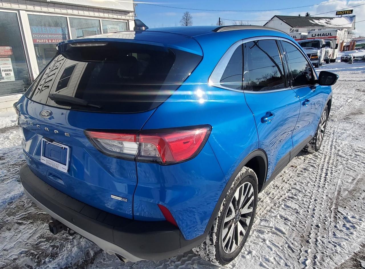 2020 Ford Escape Titanium AWD Photo