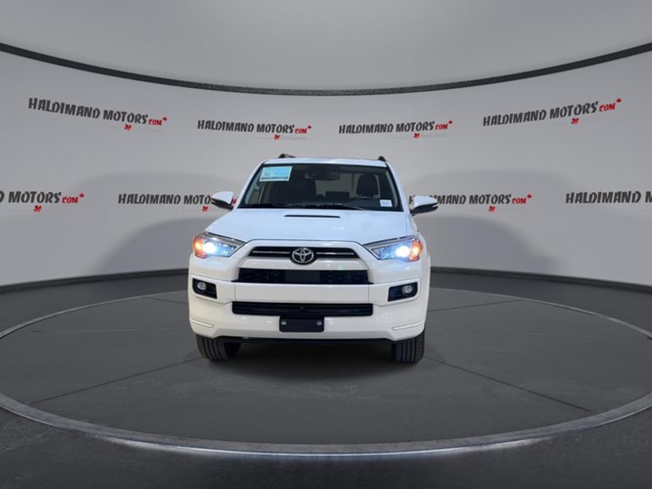 2022 Toyota 4Runner TRD Sport 4wd | Sunroof | Heated Seats | Leather Photo2