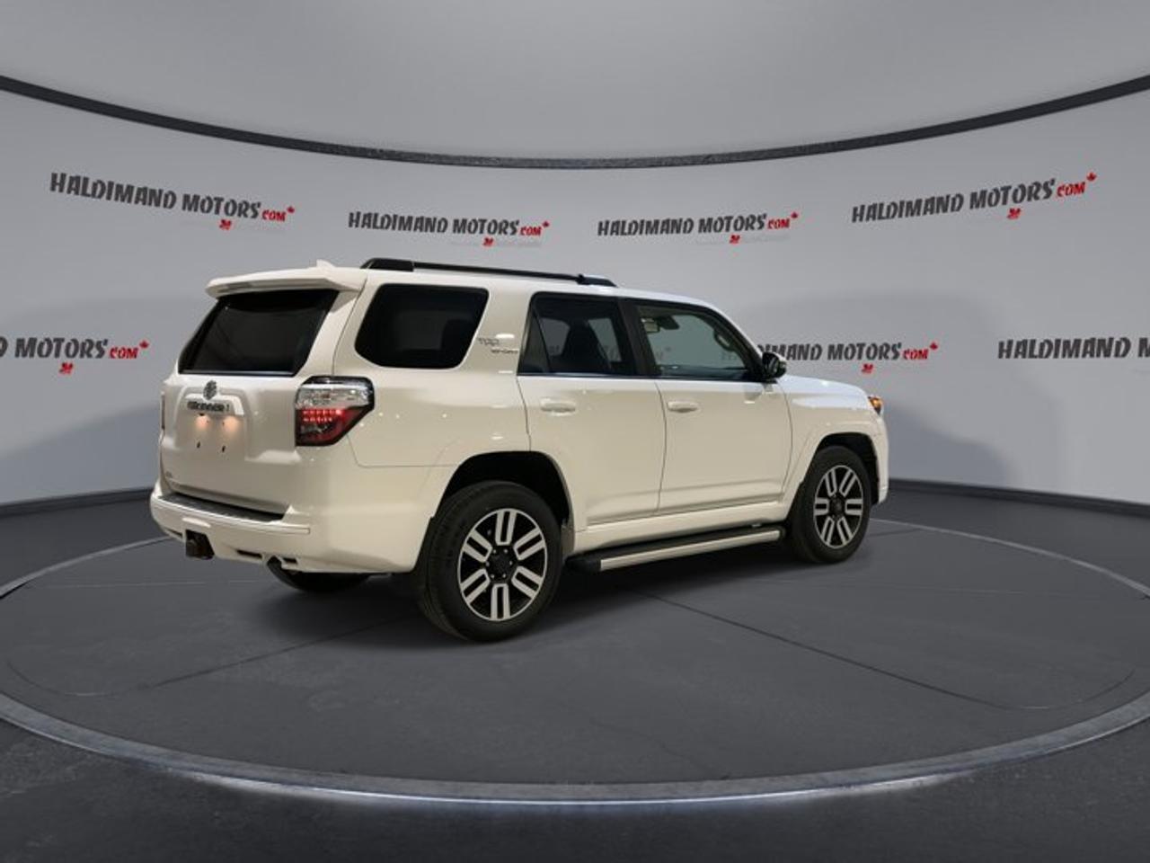 2022 Toyota 4Runner TRD Sport 4wd | Sunroof | Heated Seats | Leather Photo
