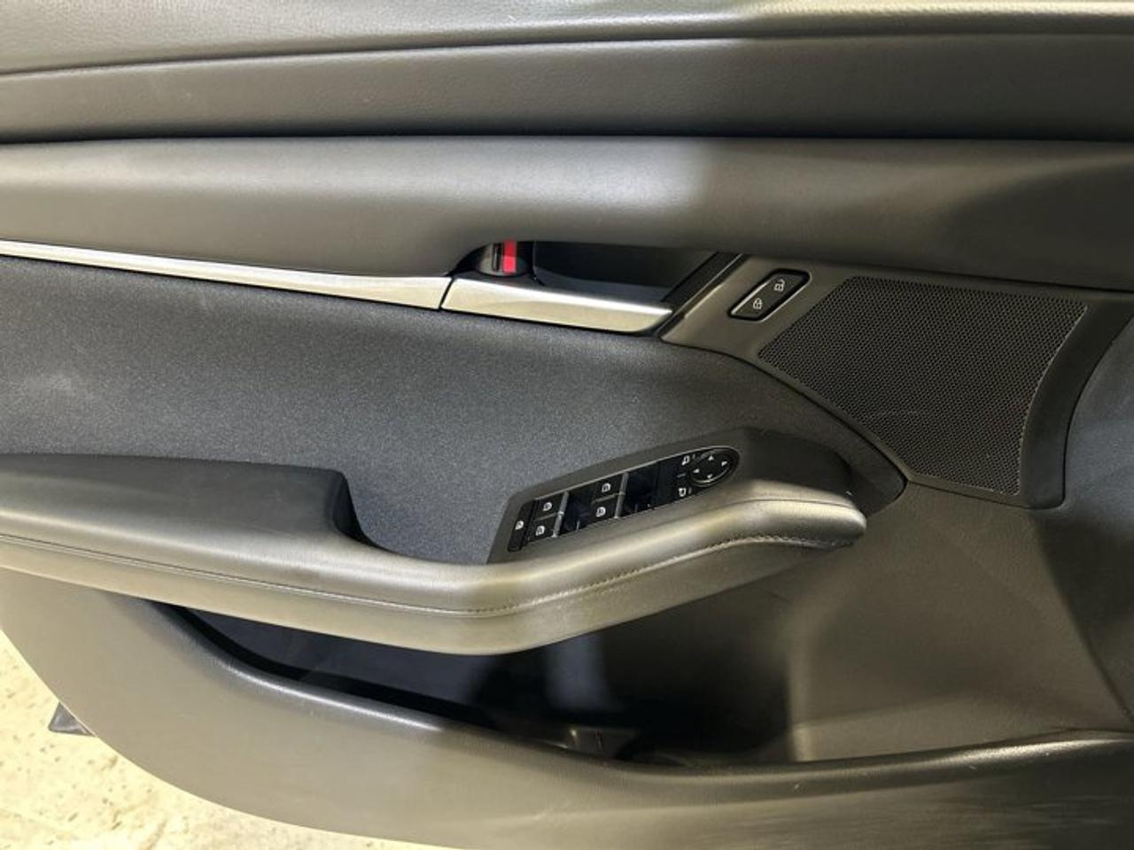 2023 Mazda MAZDA3 Sport GS | One owner | Accident Free Photo