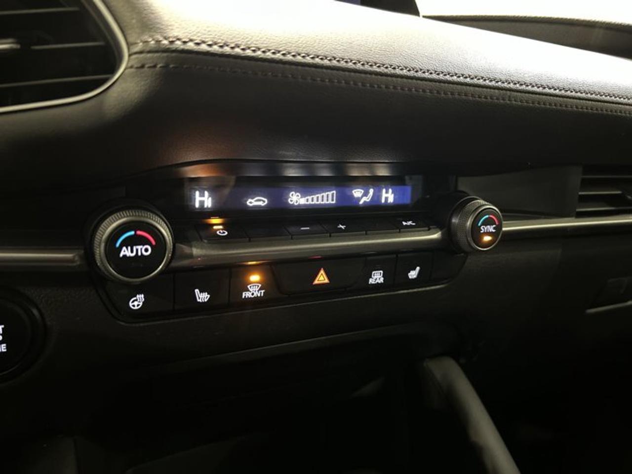 2023 Mazda MAZDA3 Sport GS | One owner | Accident Free Photo