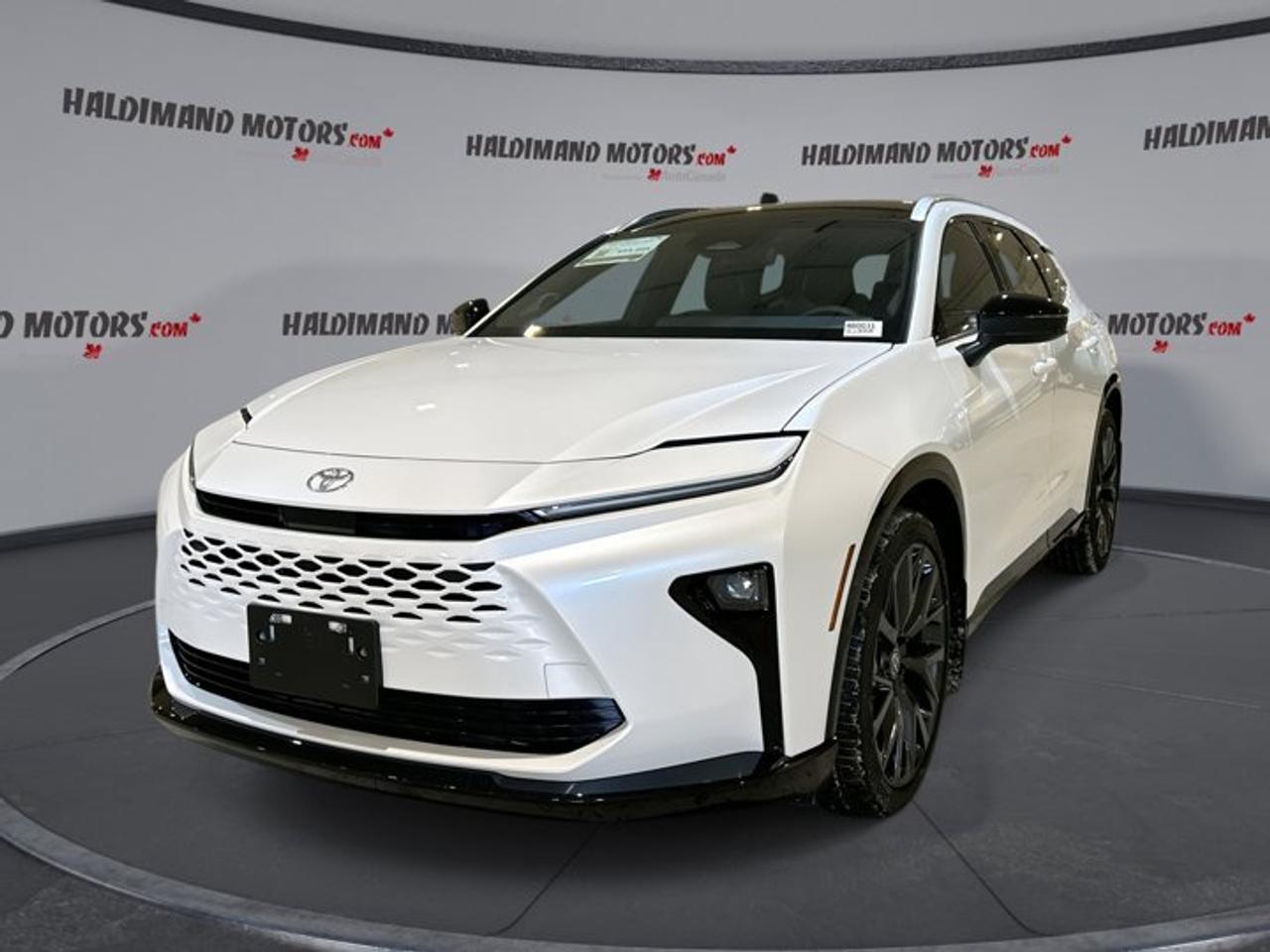 2025 Toyota Crown Signia Limited AWD Photo