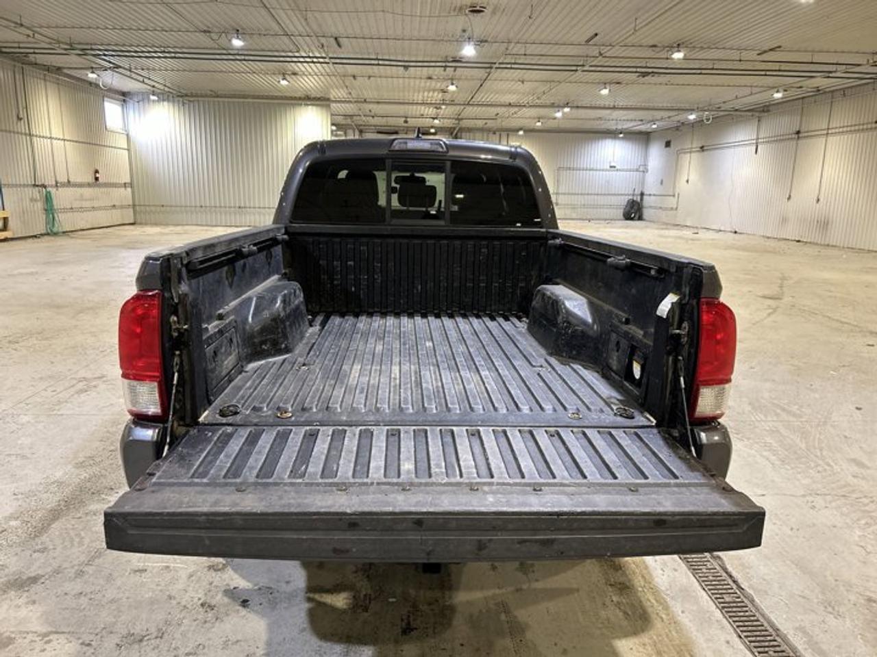 2016 Toyota Tacoma TRD Sport Double Cab 4wd | No accidents Photo