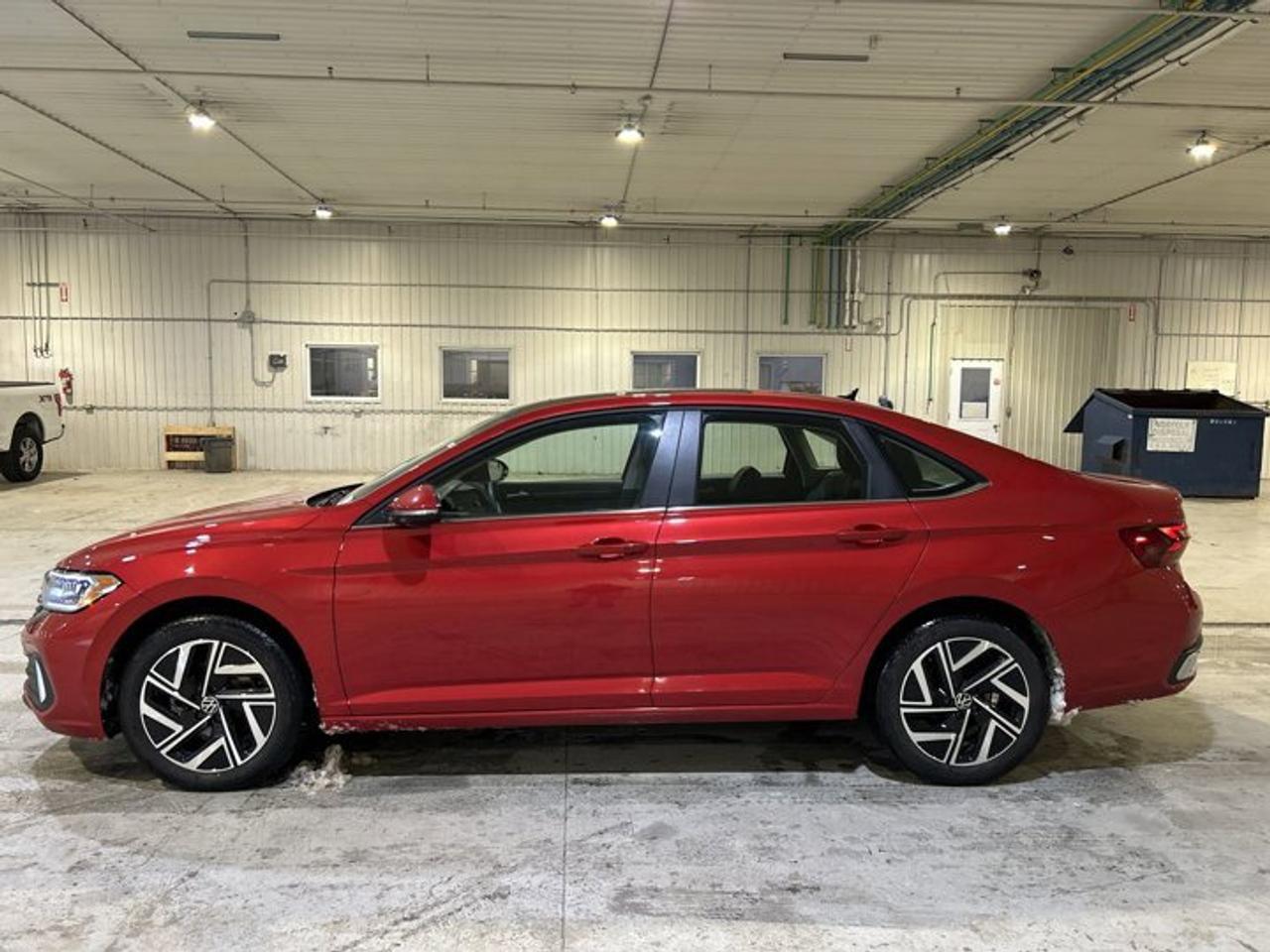 2023 Volkswagen Jetta Highline | Accident Free | Sunroof | Navigation Photo