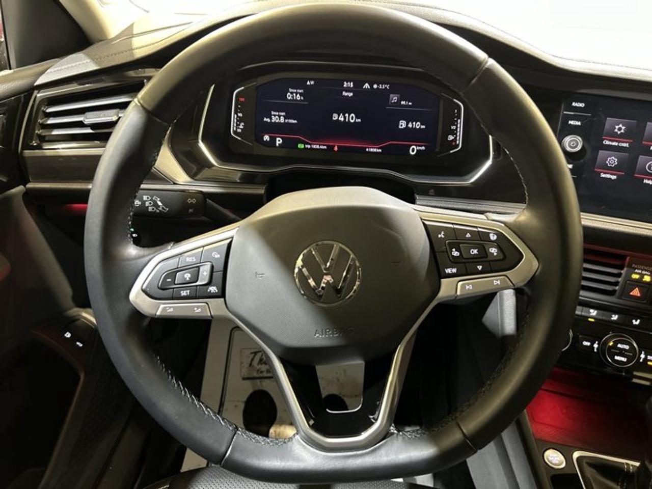 2023 Volkswagen Jetta Highline | Accident Free | Sunroof | Navigation Photo