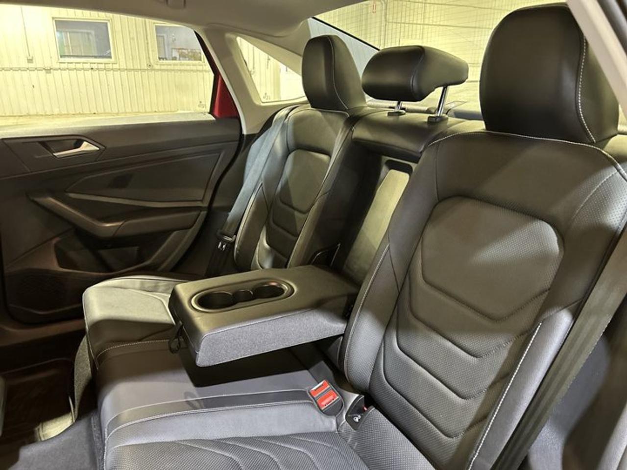 2023 Volkswagen Jetta Highline | Accident Free | Sunroof | Navigation Photo