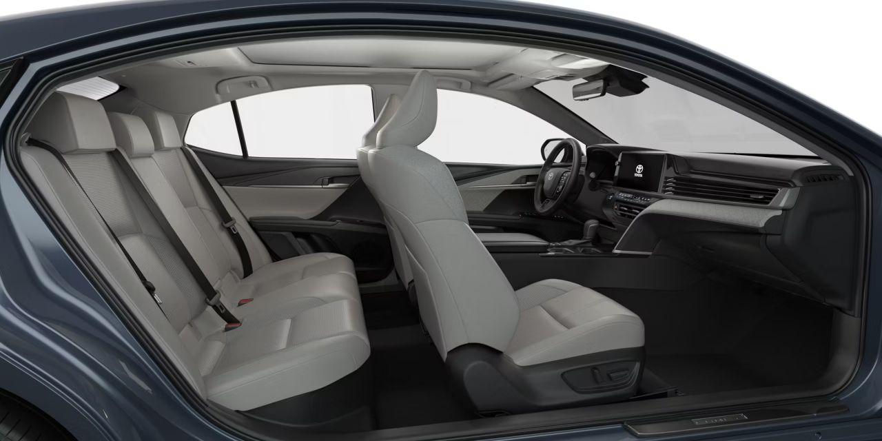 2026 Toyota Camry HYBRID XLE AWD Photo