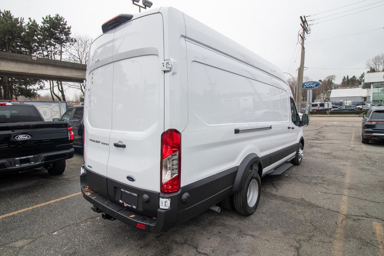 2025 Ford Transit T-350 HD 148" EL Hi Rf 11000 GVWR DRW RWD Photo4