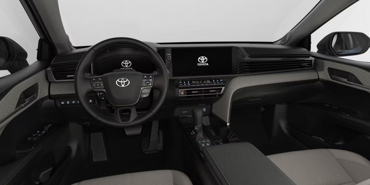 2026 Toyota Camry HYBRID XLE AWD Photo