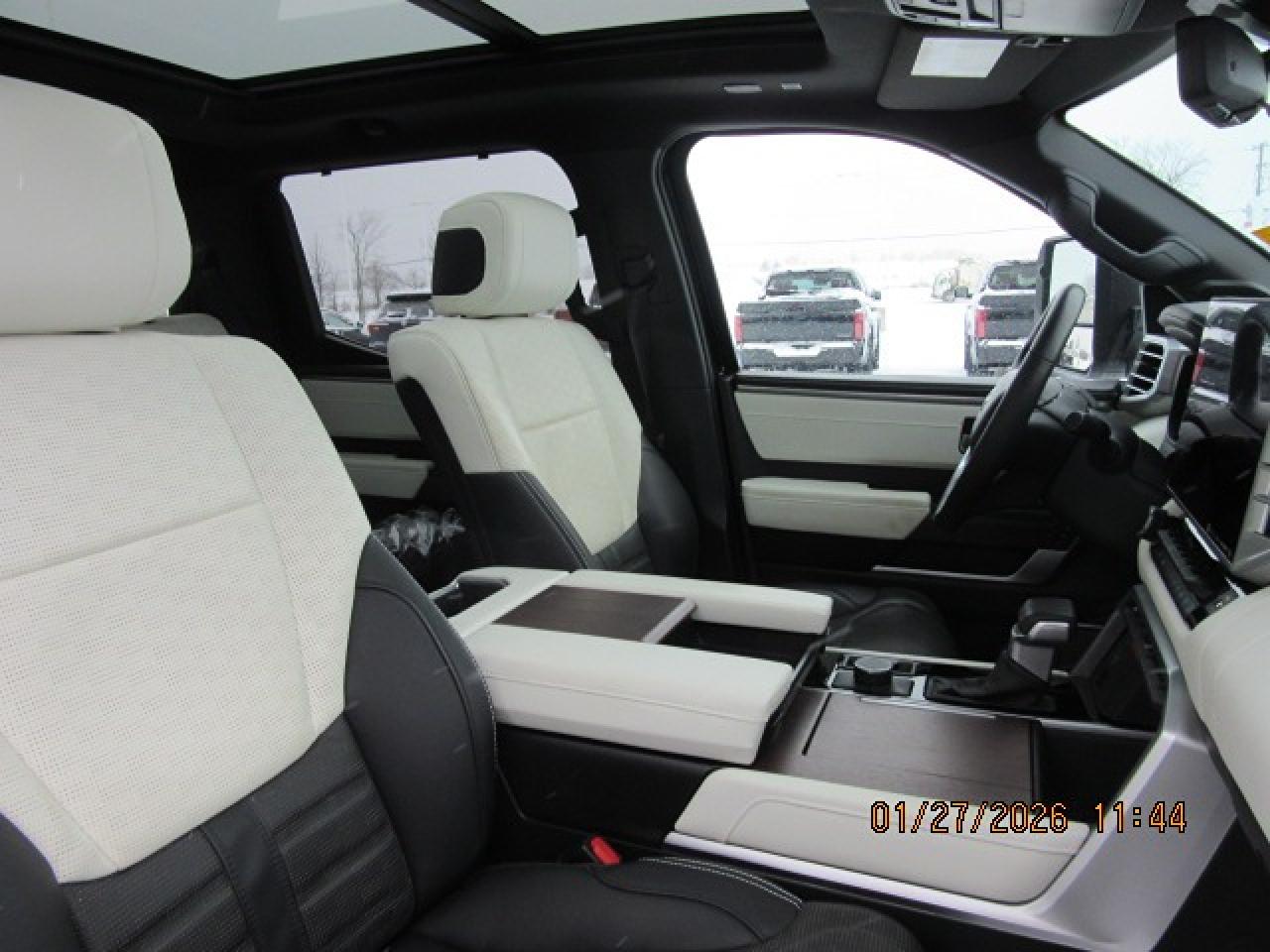 2023 Toyota Tundra Capstone Hybrid Photo