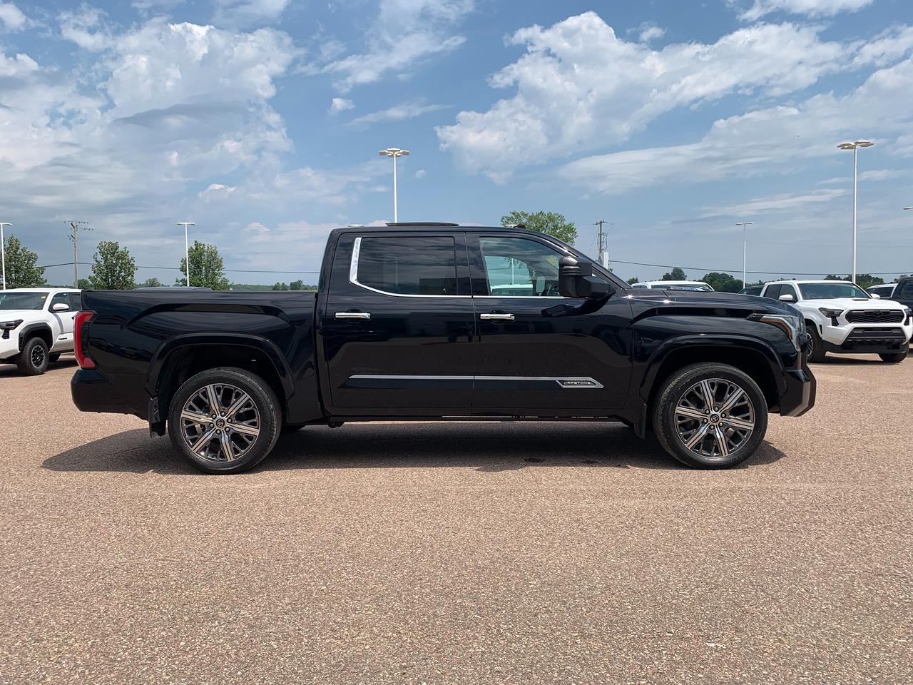 2023 Toyota Tundra Capstone Hybrid Photo