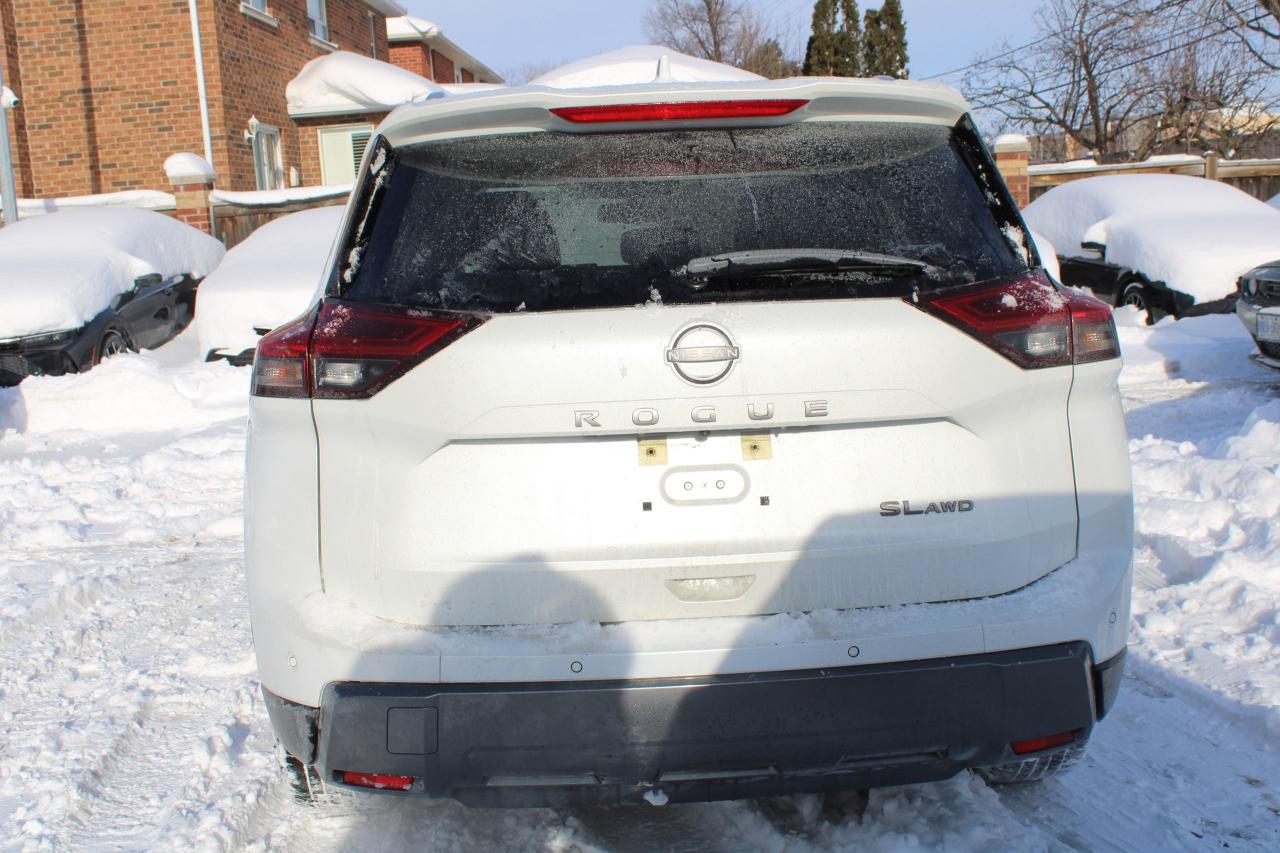 2024 Nissan Rogue SL Photo