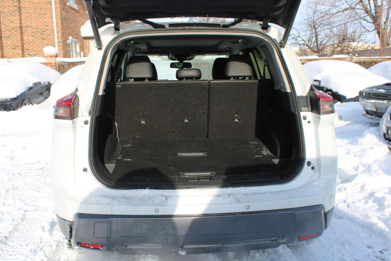 2024 Nissan Rogue SL Photo