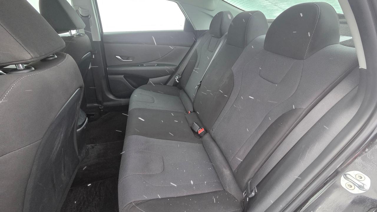 2022 Hyundai Elantra Essential Photo