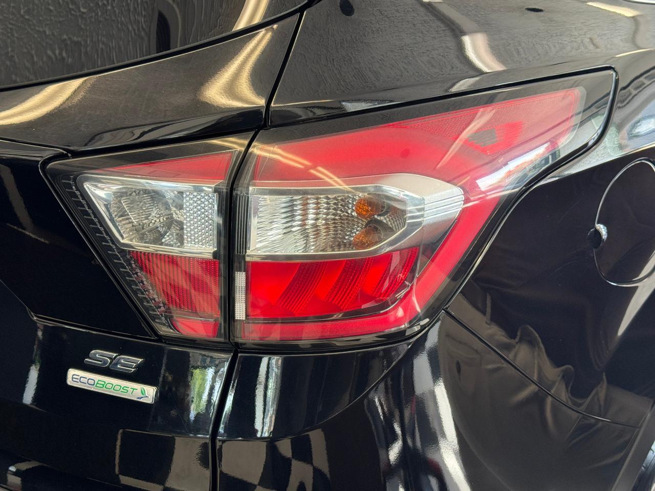 2017 Ford Escape SE+ApplePlay+Camera+Heated Seats+Rear Park Sensors Photo110