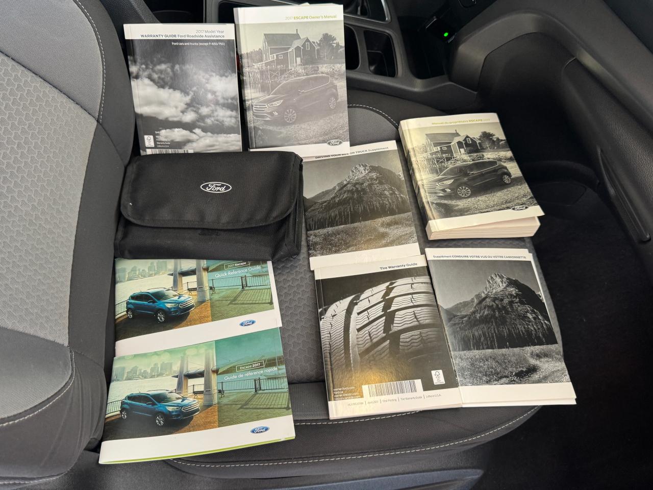 2017 Ford Escape SE+ApplePlay+Camera+Heated Seats+Rear Park Sensors Photo24