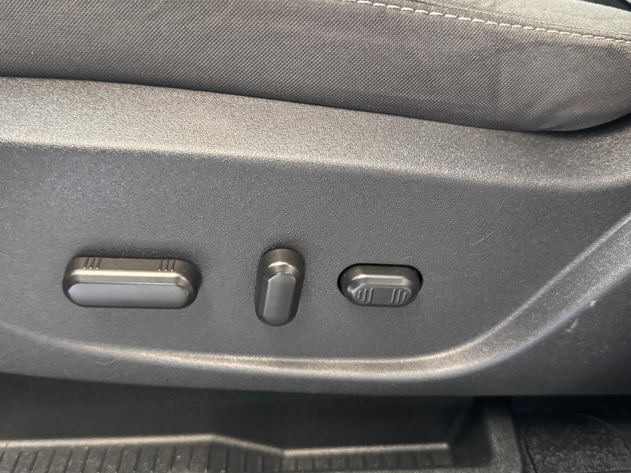 2017 Ford Escape SE+ApplePlay+Camera+Heated Seats+Rear Park Sensors Photo36