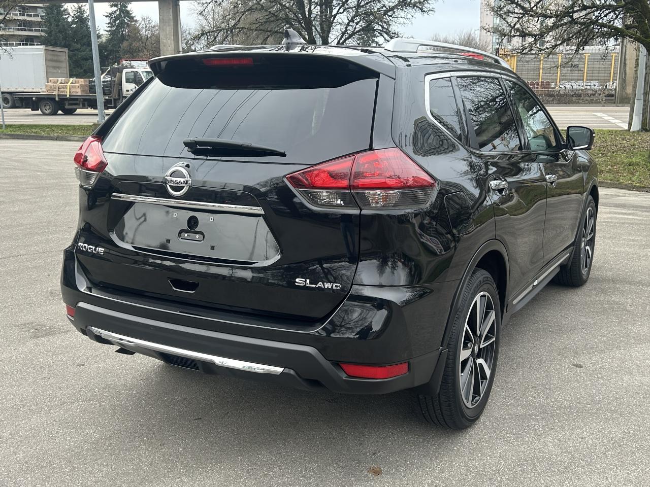 2018 Nissan Rogue SL - Photo #6