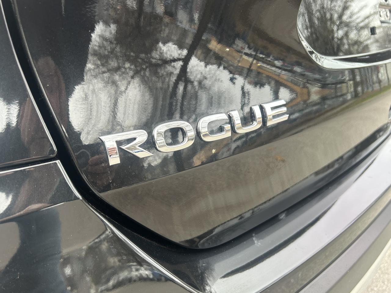 2018 Nissan Rogue SL - Photo #15