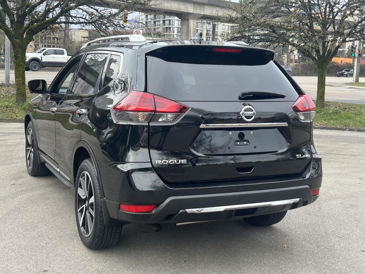 2018 Nissan Rogue SL - Photo #3