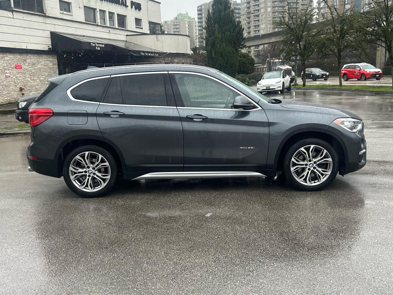 2016 BMW X1 xDrive28i - Photo #4