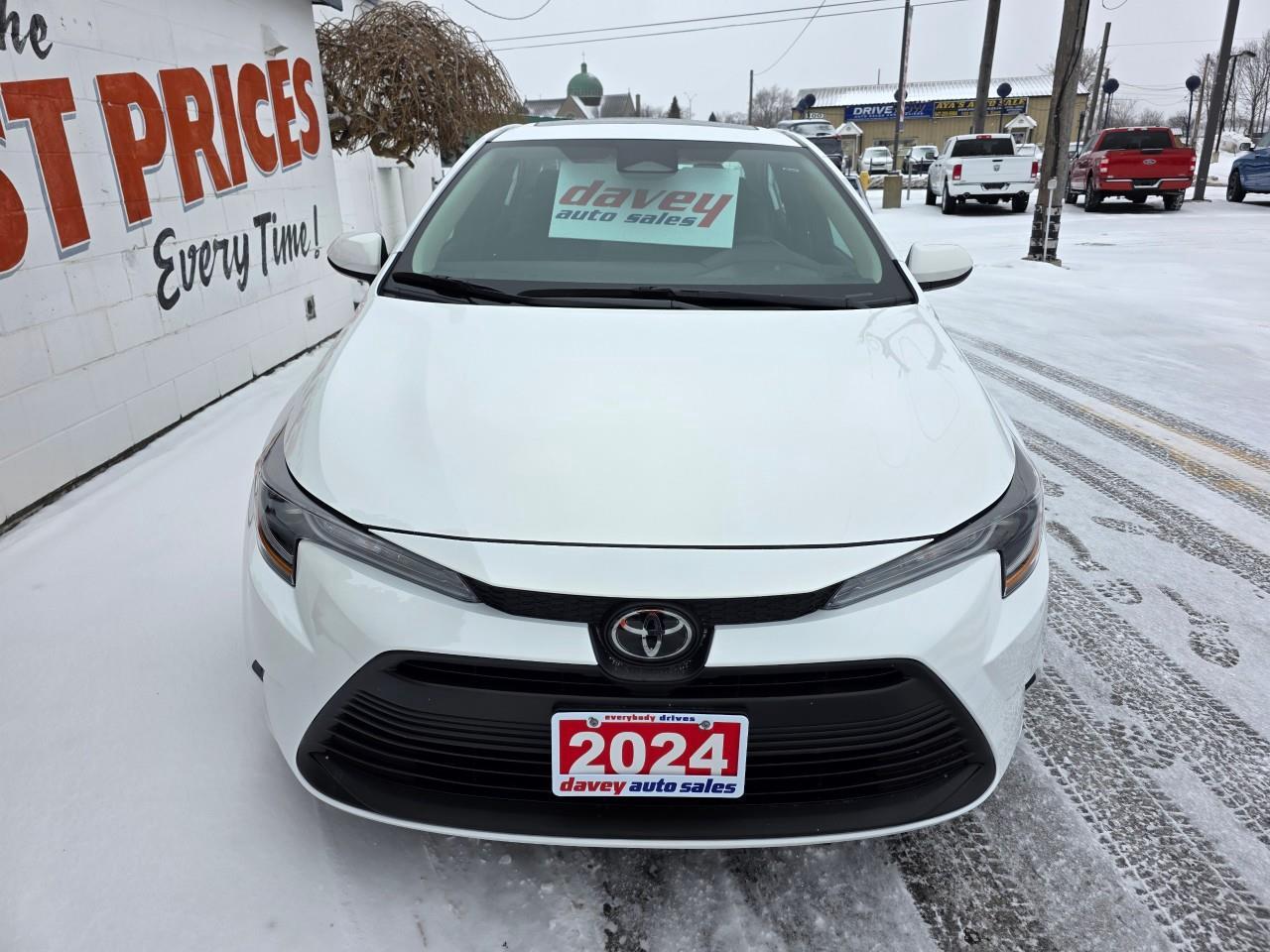 2024 Toyota Corolla LE 4DR SEDAN Photo