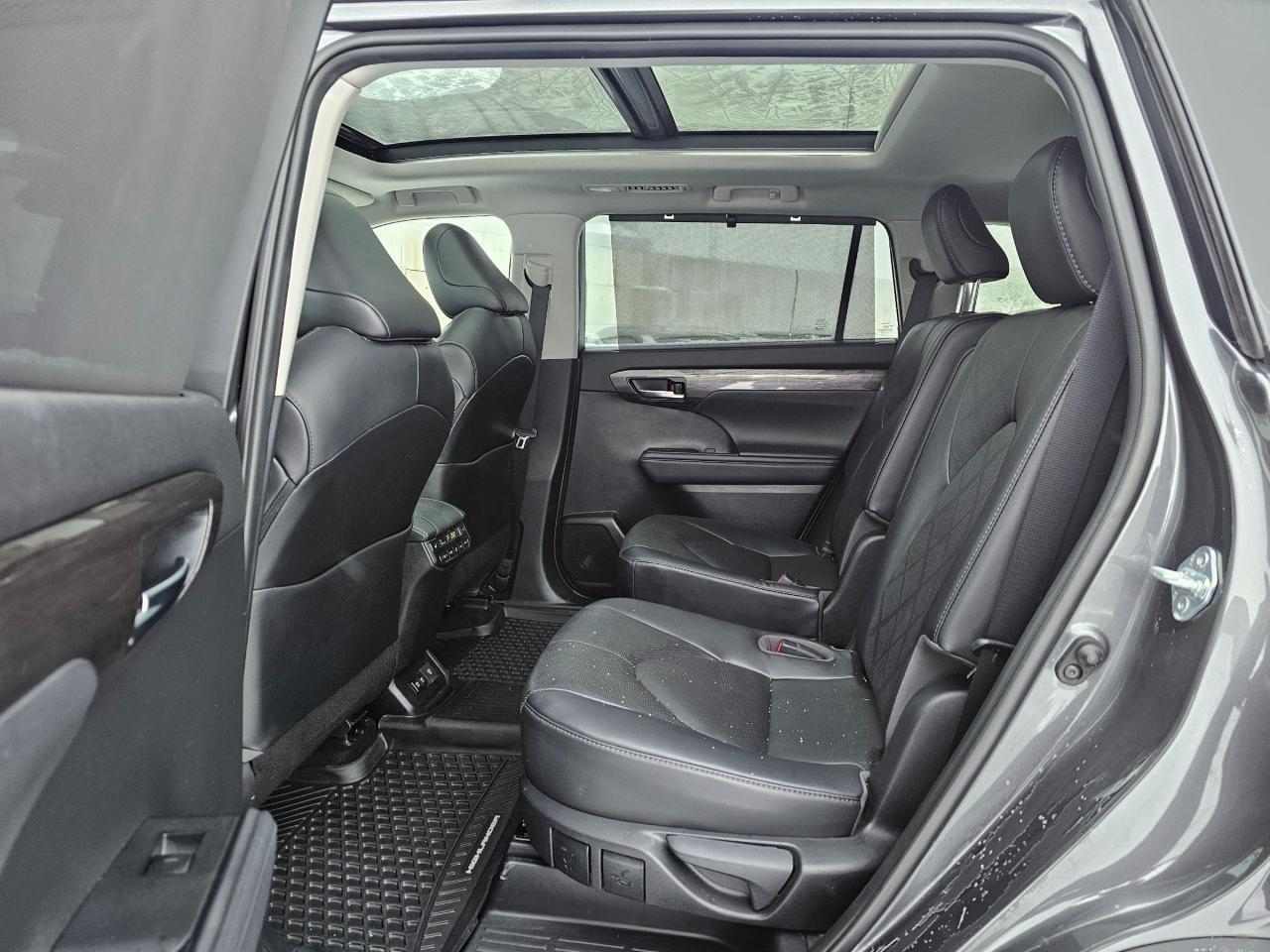 2021 Toyota Highlander Limited 4dr All-Wheel Drive Photo