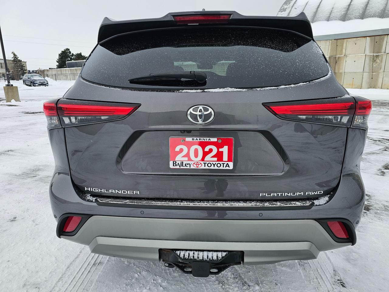 2021 Toyota Highlander Limited 4dr All-Wheel Drive Photo3