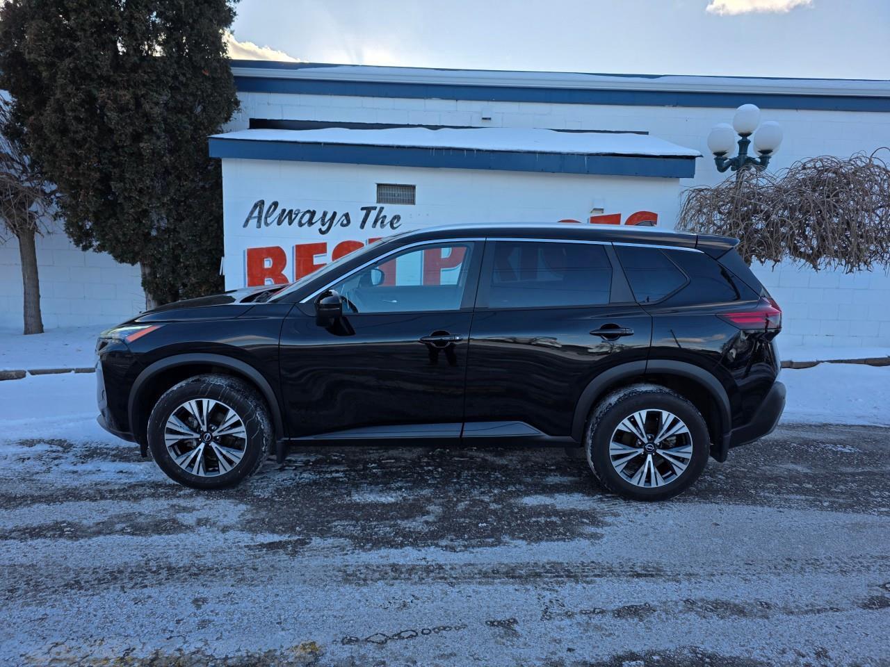 2022 Nissan Rogue SV 4dr All-Wheel Drive Sport Utility Photo4