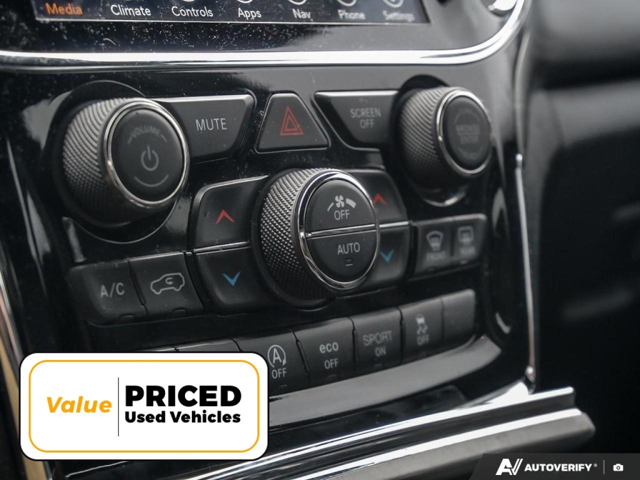 2020 Jeep Grand Cherokee Laredo 4dr 4x4 Photo