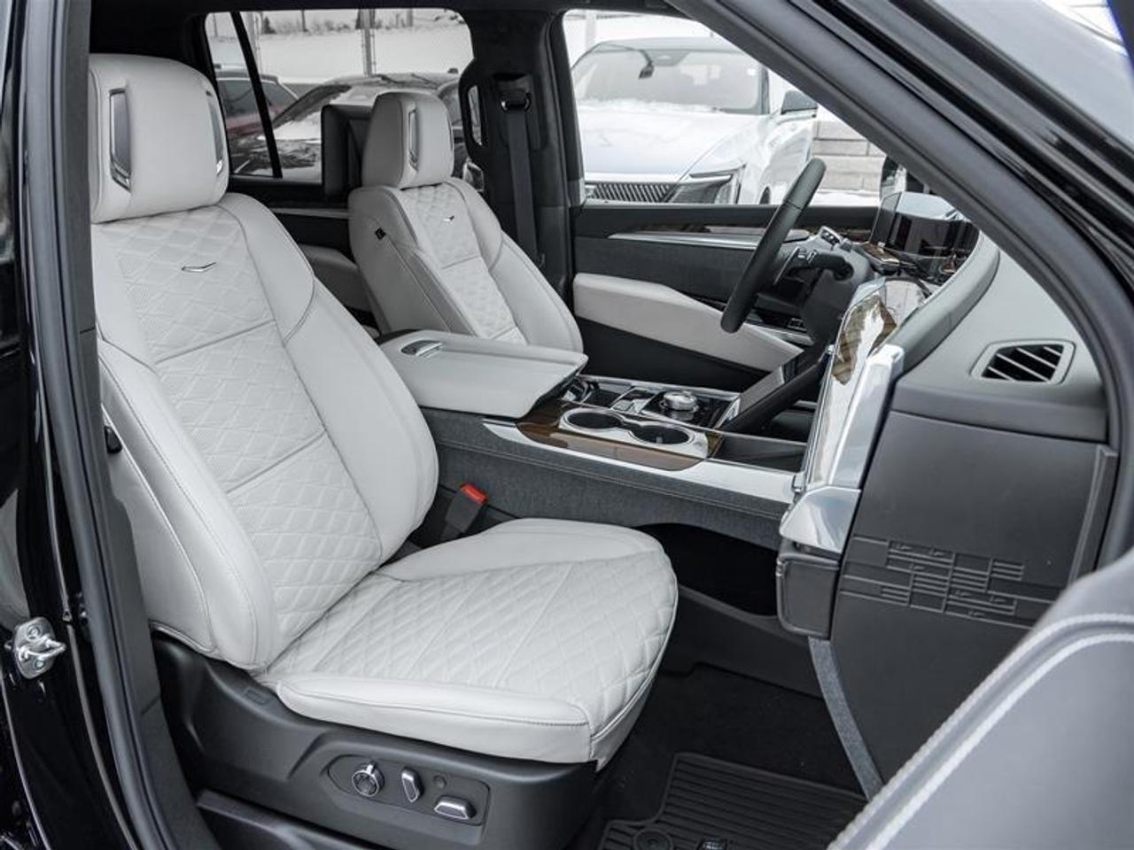 2026 Cadillac Escalade ESV Platinum Sport 4dr 4x4 Photo