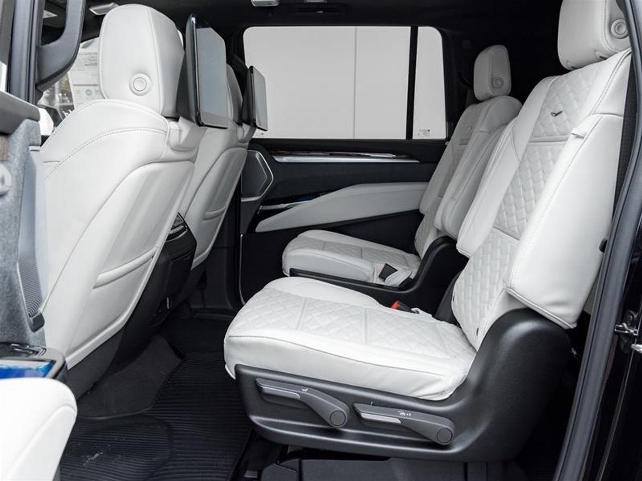 2026 Cadillac Escalade ESV Platinum Sport 4dr 4x4 Photo