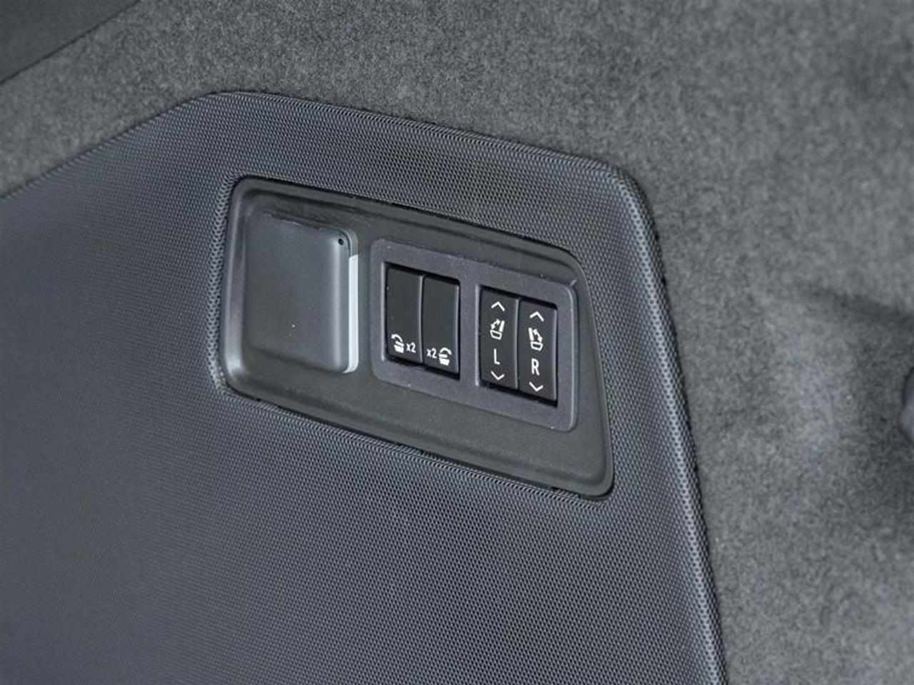 2026 Cadillac Escalade ESV Platinum Sport 4dr 4x4 Photo