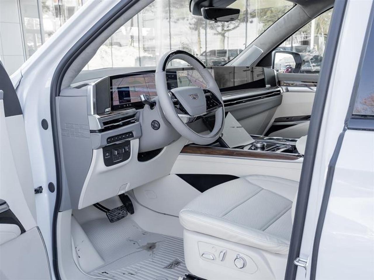 2026 Cadillac Escalade ESV Platinum Sport 4dr 4x4 Photo