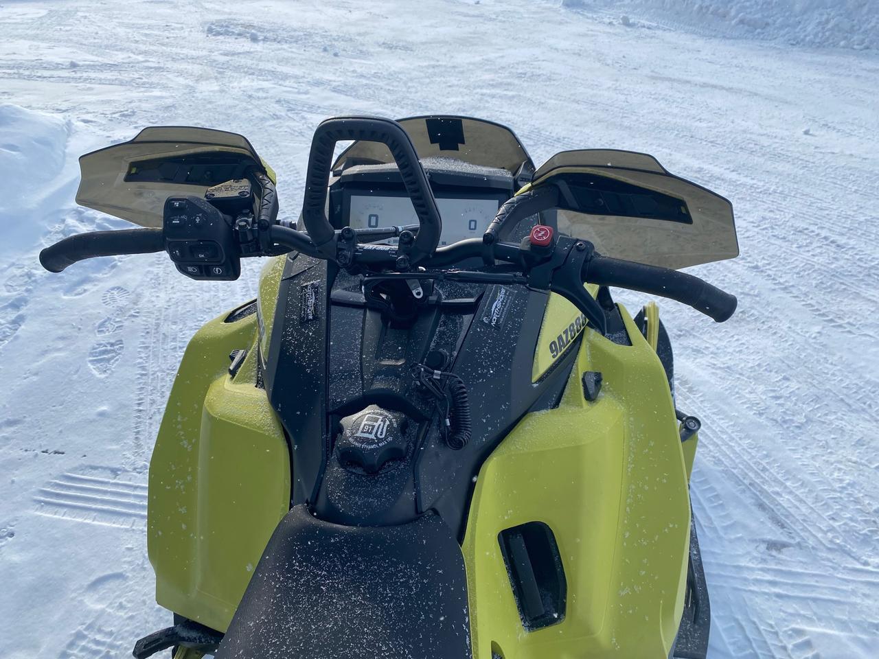 2025 Ski-Doo Backcountry™ X-RS® 850 E-TEC T.R 146 SS St.150 1.5  Photo