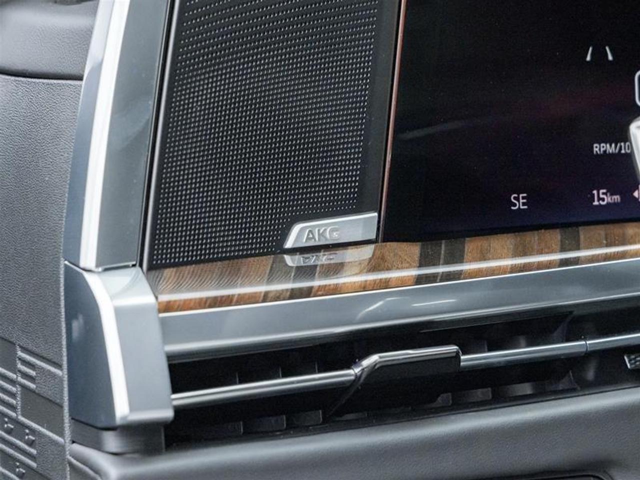 2026 Cadillac Escalade ESV Platinum Sport 4dr 4x4 Photo