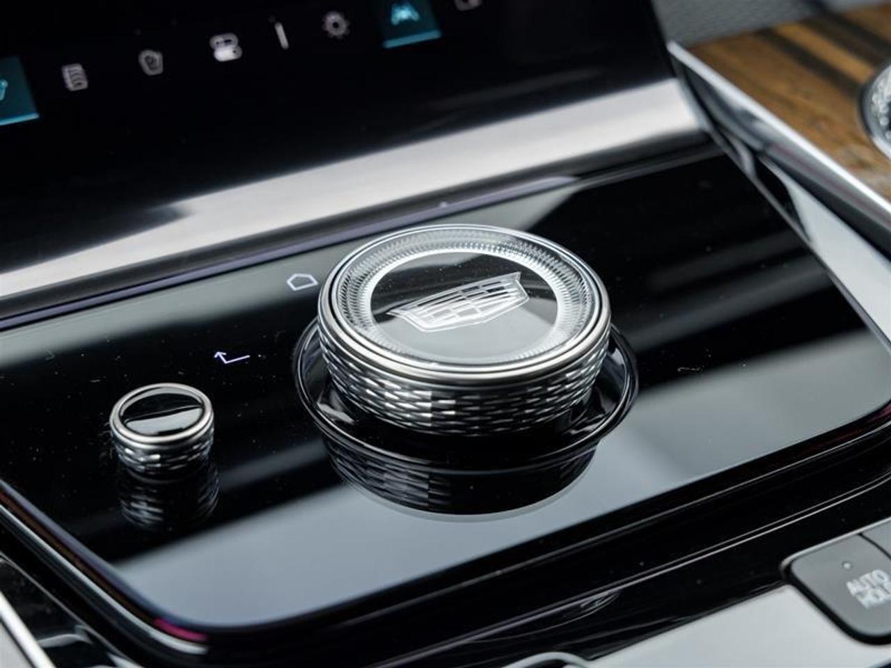 2026 Cadillac Escalade ESV Platinum Sport 4dr 4x4 Photo