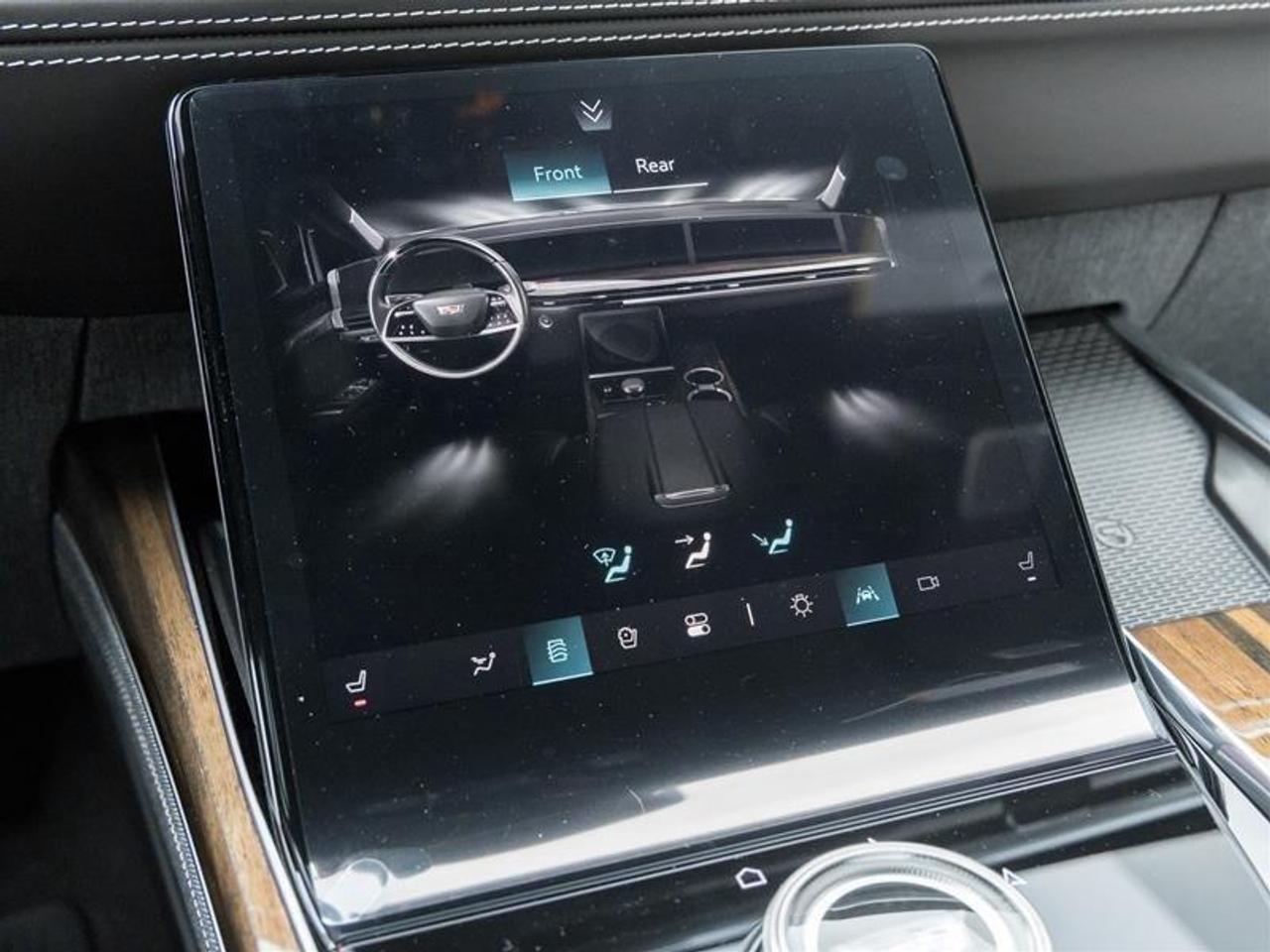 2026 Cadillac Escalade ESV Platinum Sport 4dr 4x4 Photo