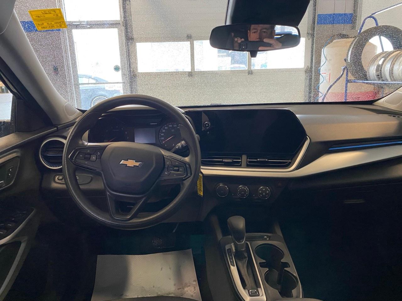 2024 Chevrolet Trax Fwd 4dr Ls Photo