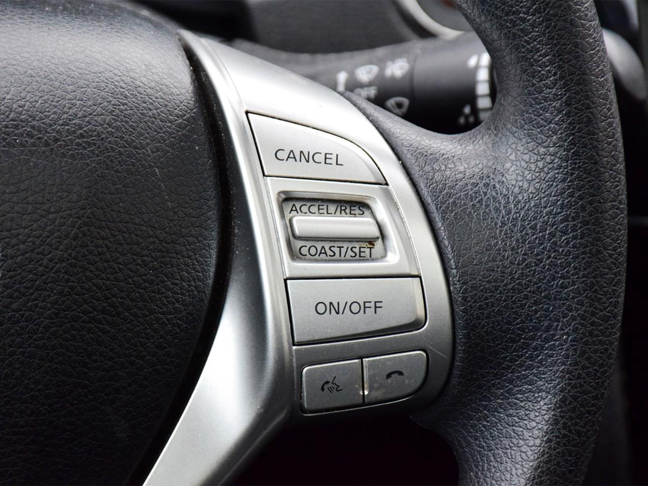 2015 Nissan Rogue  Photo